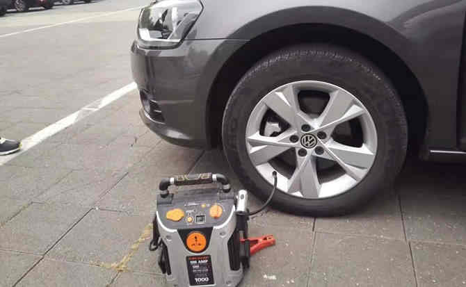 金台区汽车搭电案例